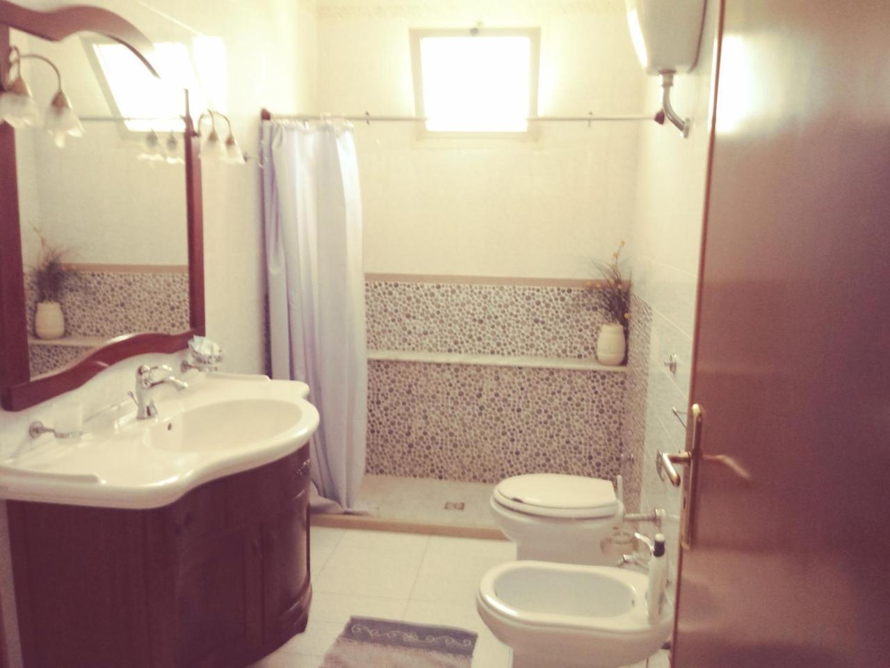 B&B Coste Del Salento San Pietro Vernotico Bagian luar foto